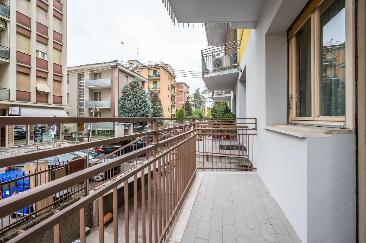 Casa Amelia Elegant Suite Parcheggio Gratuito Parma Italia